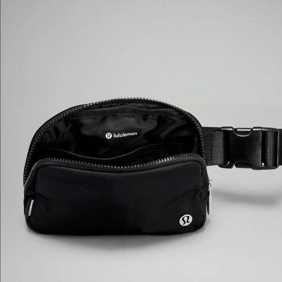 NWT Lululemon Everywhere Belt Bag - Picture 4 of 7